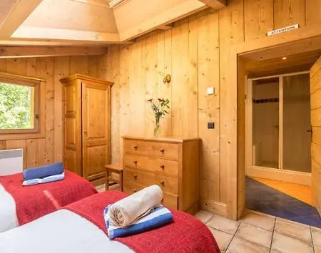 Les Chosalets Chalet Sleeps 20 Шамони