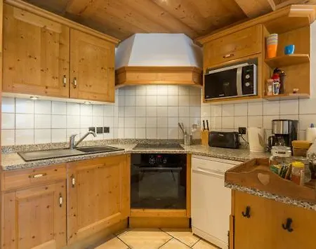 Chalet Les Chosalets Chalet Sleeps 20