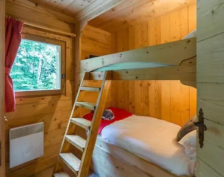 Les Chosalets Chalet Sleeps 20 *