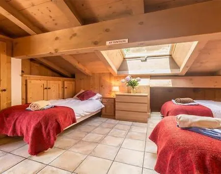 Les Chosalets Chalet Sleeps 20 Chalet